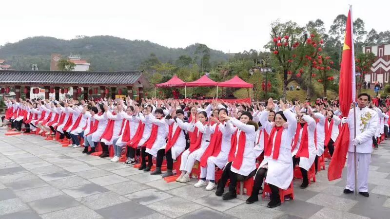 乳源瑤族自治縣劇團(tuán)，傳承與創(chuàng)新并行，瑤族文化魅力展現(xiàn)舞臺(tái)